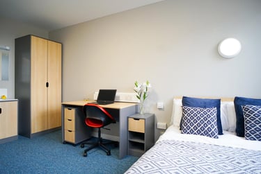 1 bed flat, Roxburgh Place, Old Town, Edinburgh, EH89SU - Image 1